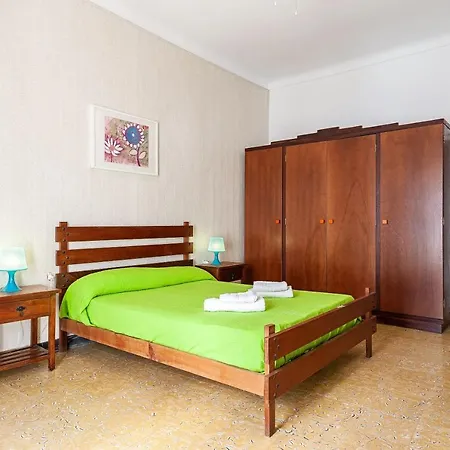 Nicolas Only Families Apartment